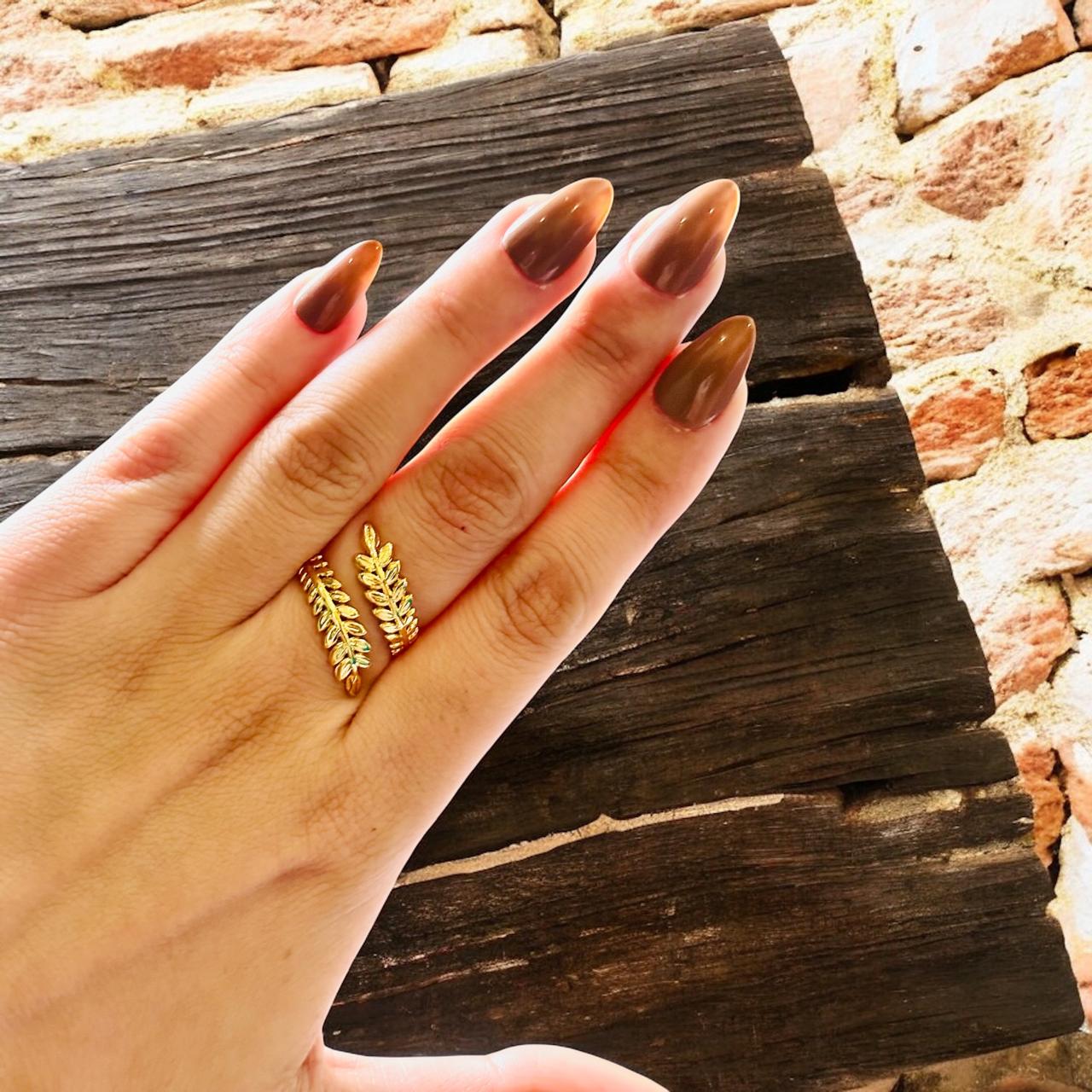 GOLDEN LEAFY RING