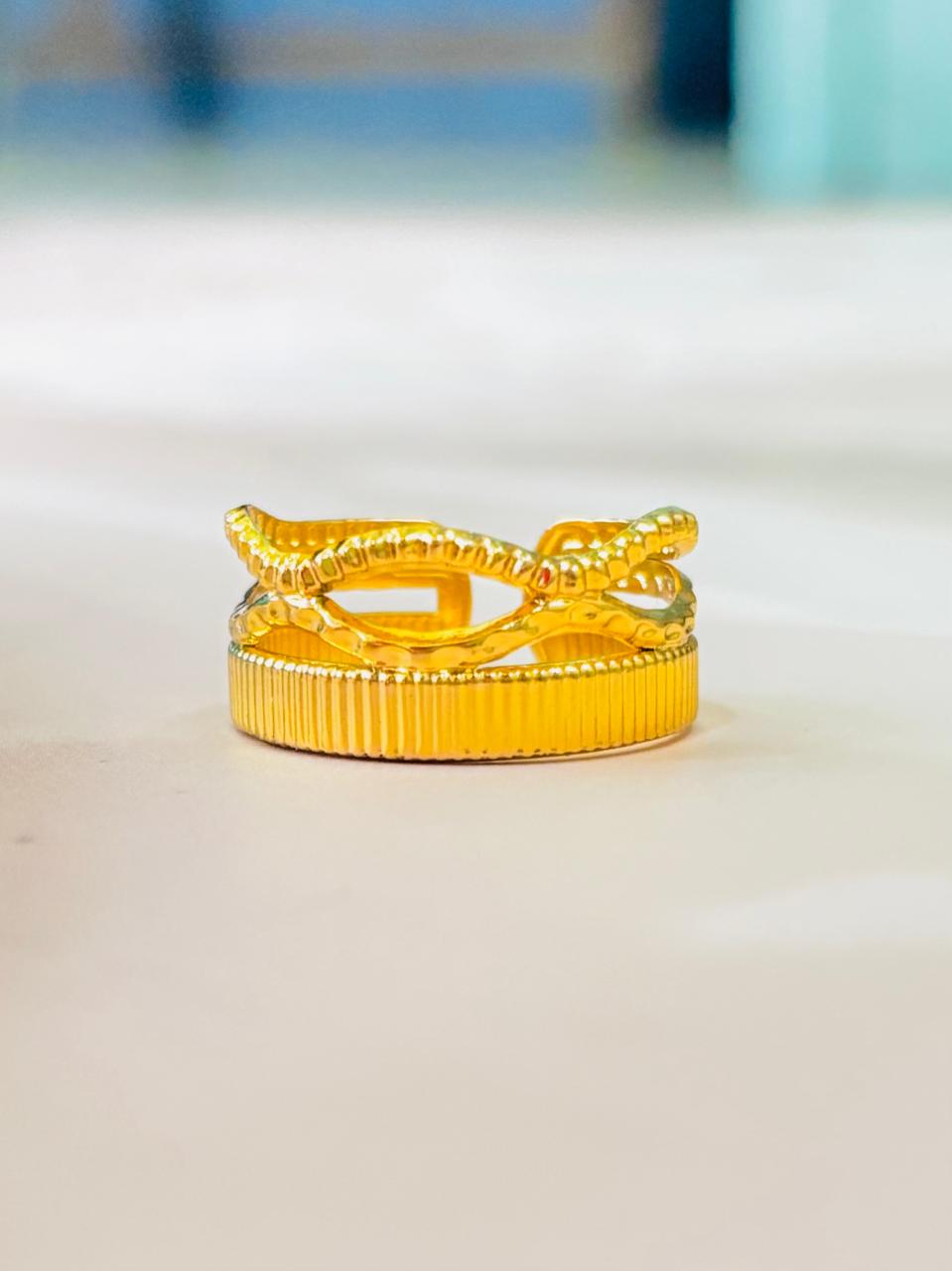 GOLDEN CROWN RING