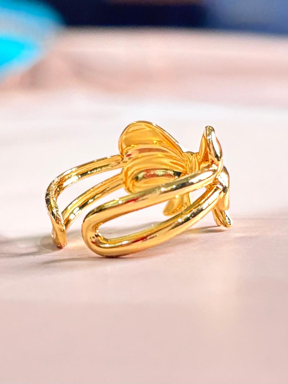 GOLDEN DAINTY BOW RING