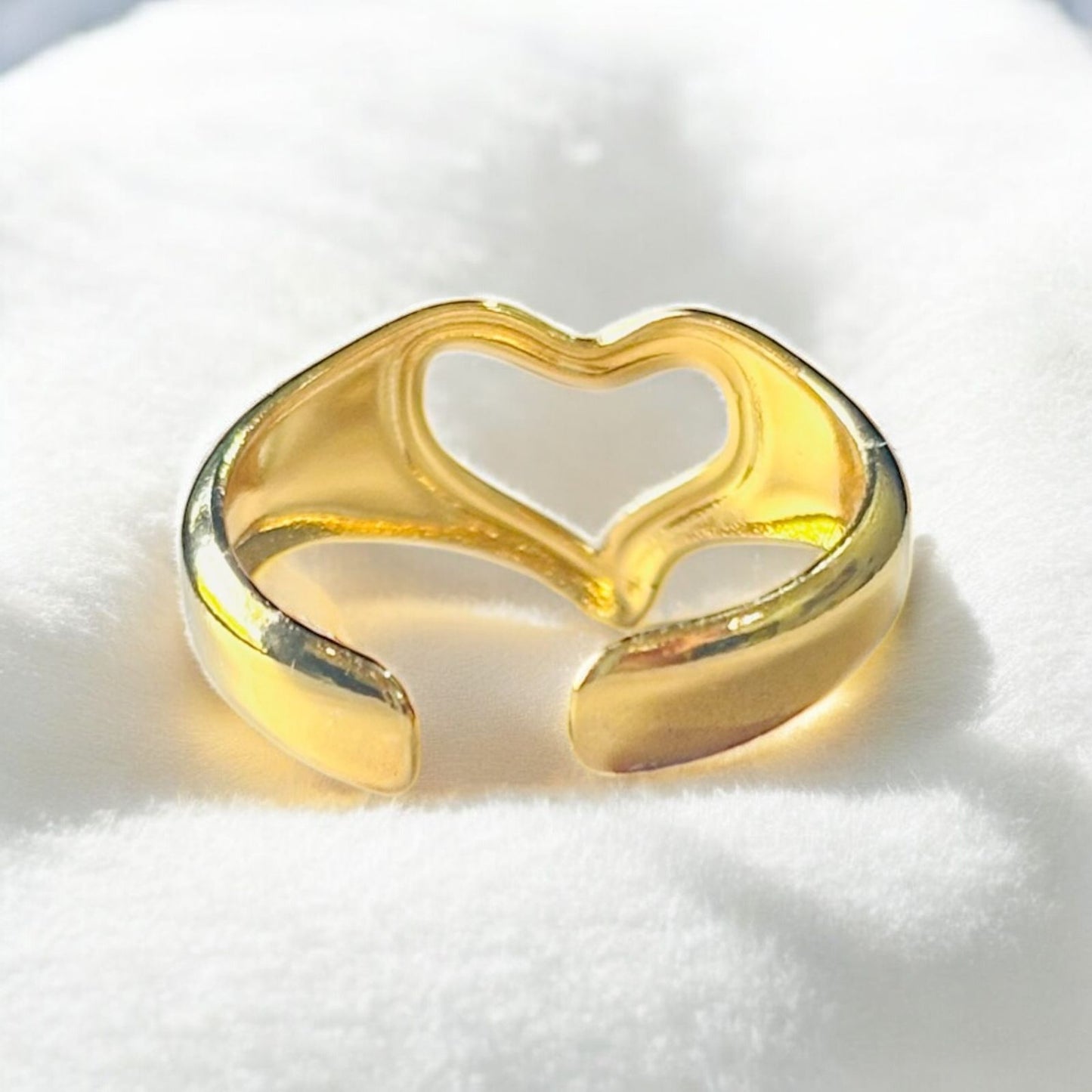 GOLDEN FOREVER HEART RING