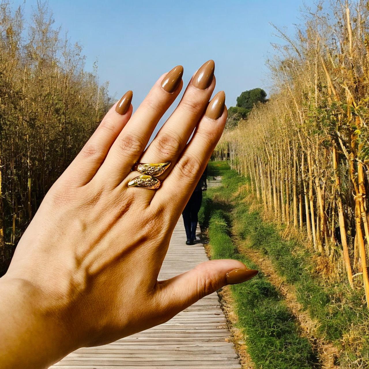 GOLDEN LILY RING
