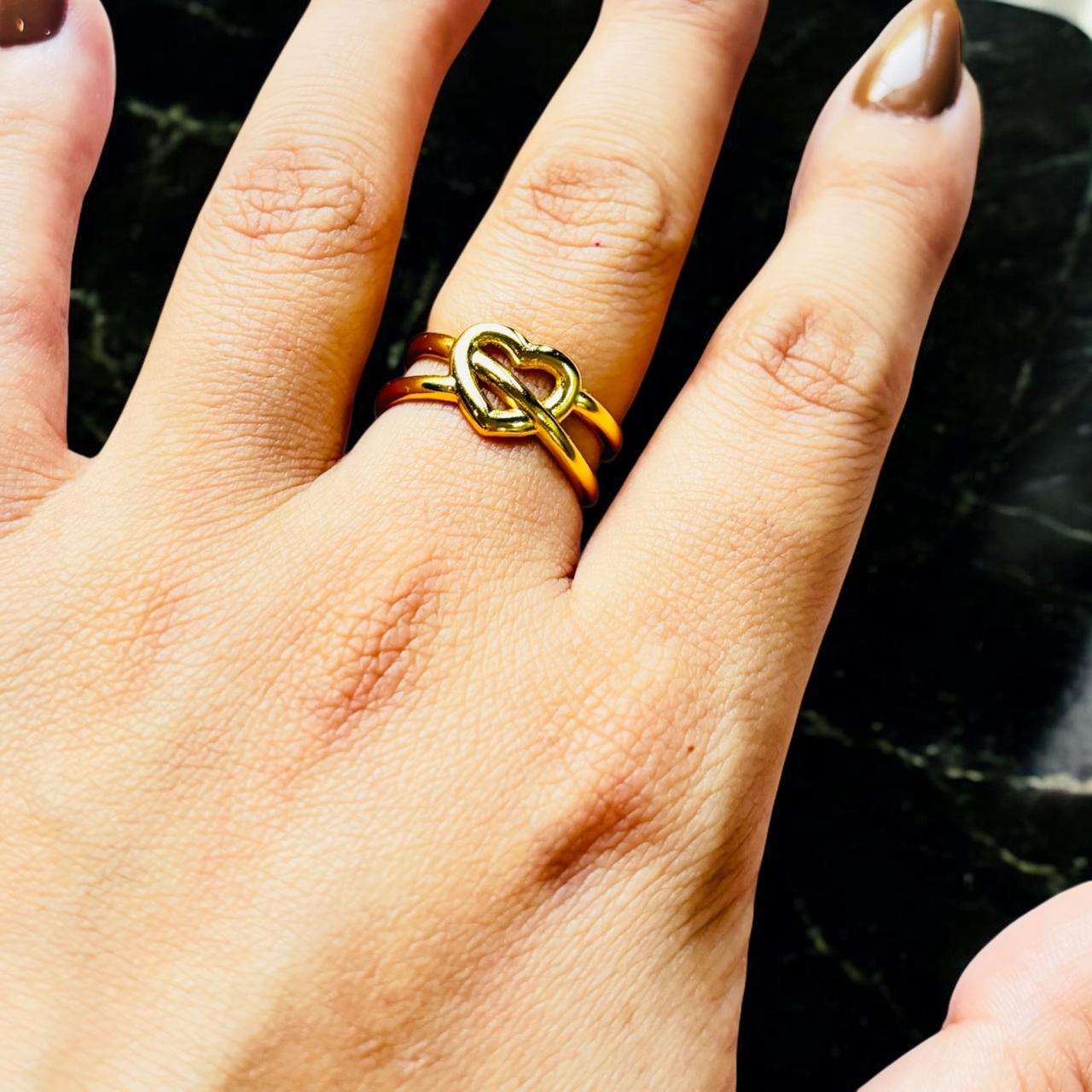 GOLDEN LOVE KNOT RING