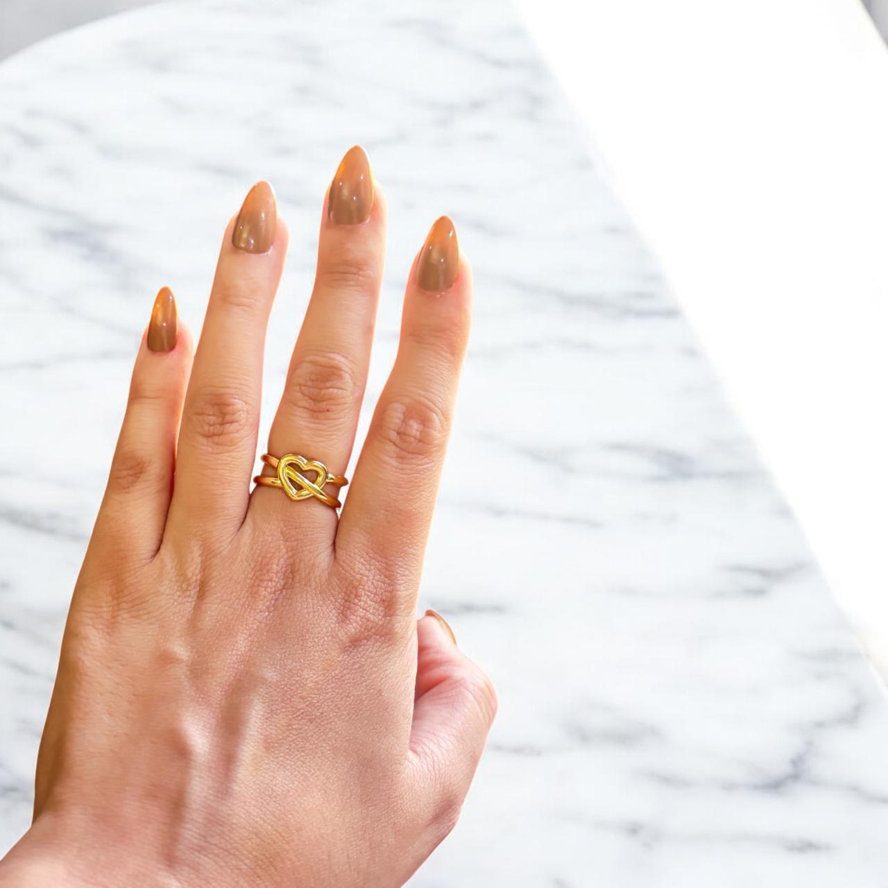 GOLDEN LOVE KNOT RING