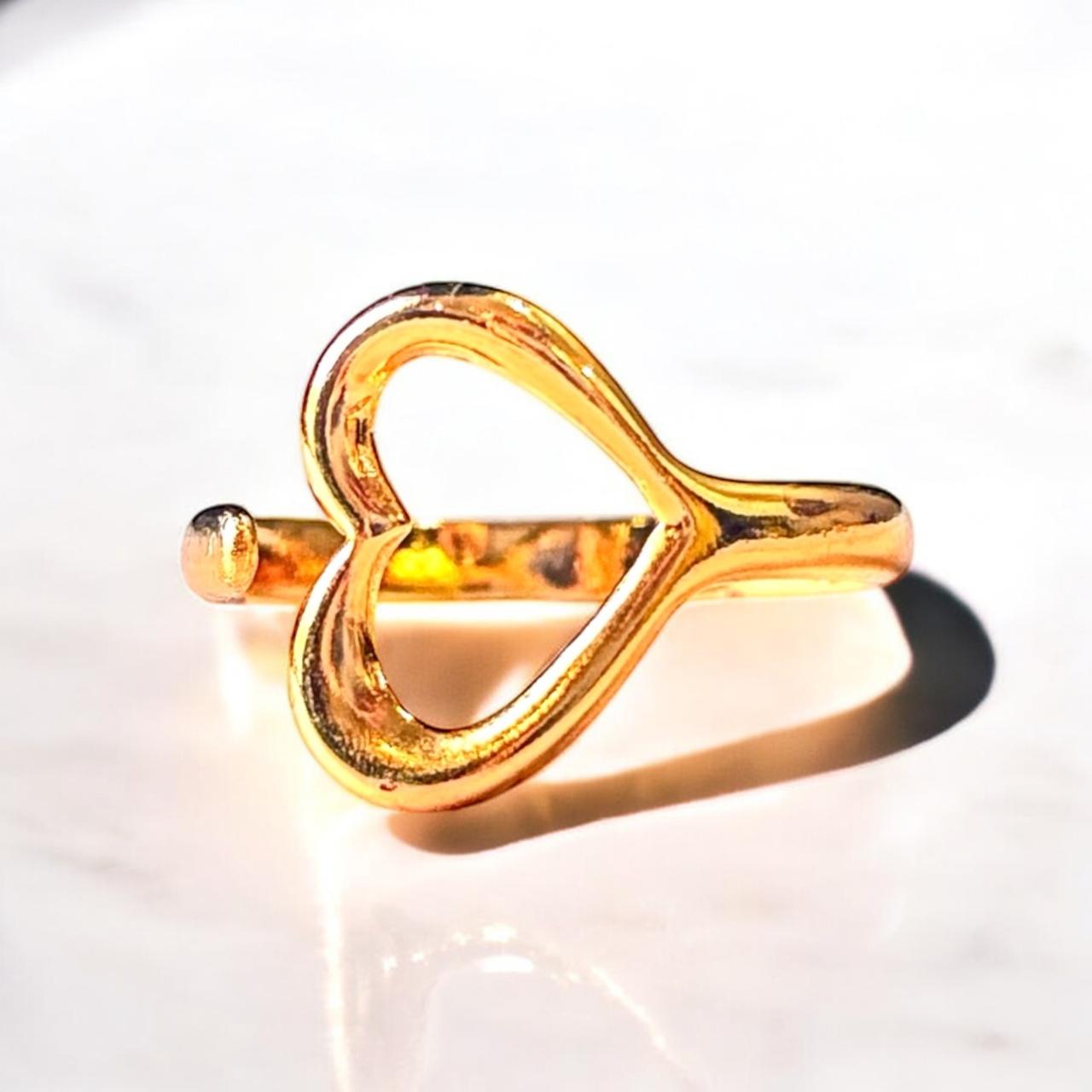 GOLDEN OPEN HEART RING