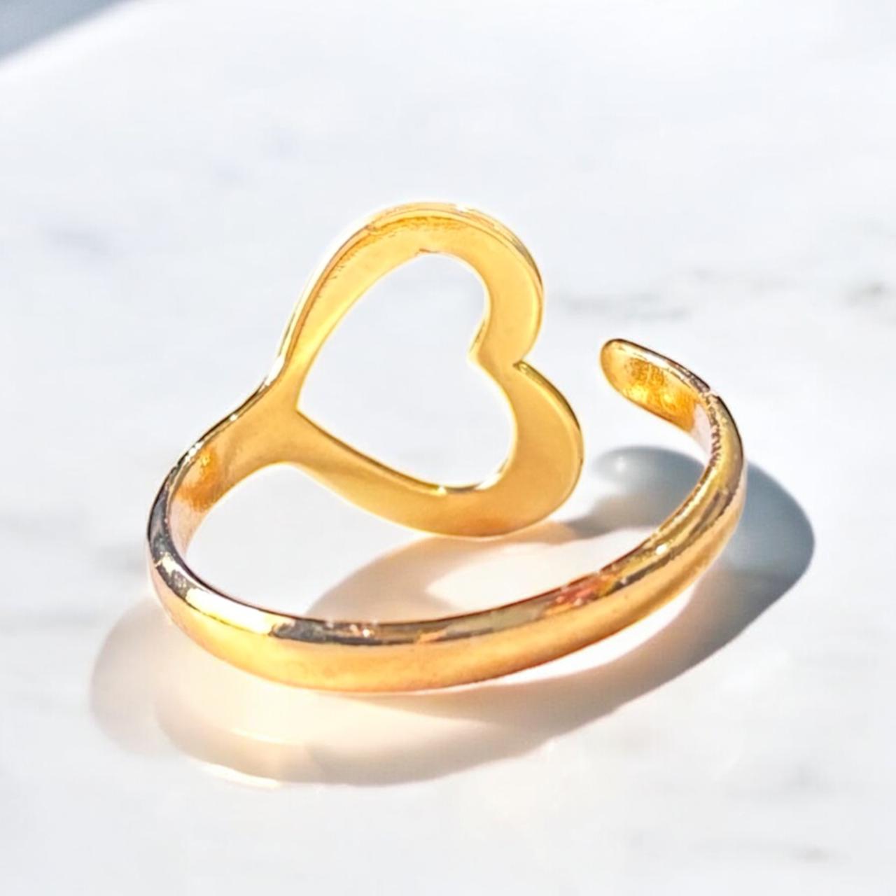 GOLDEN OPEN HEART RING