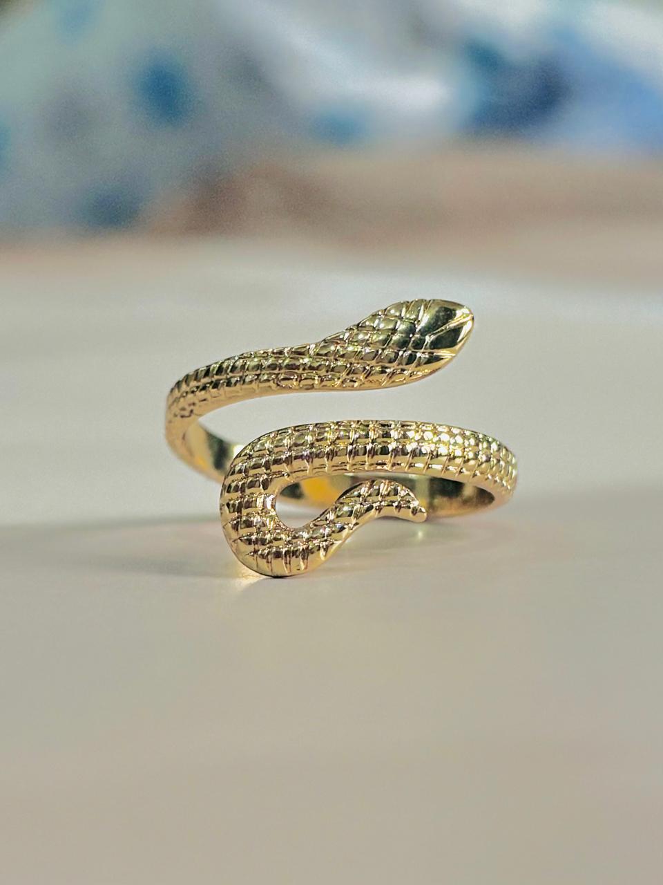 GOLDEN WILD COIL RING