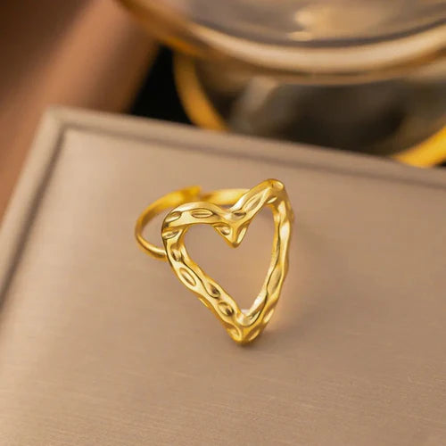 GOLDEN BIG HEART RING