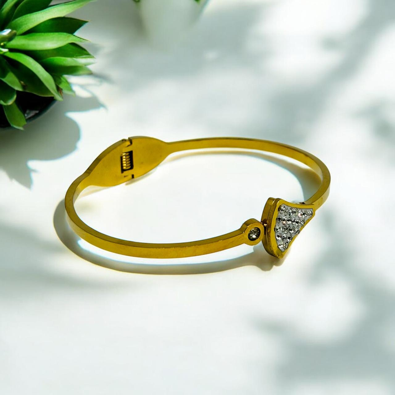 CRYSTAL CREST DESIGNER BRACELET