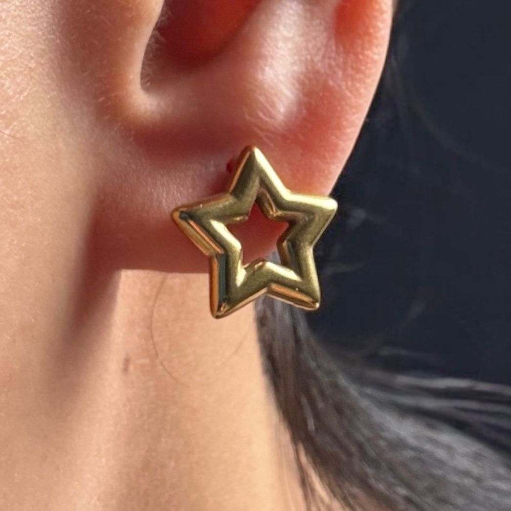 STELLAR HOLLOW STUDS EARRINGS