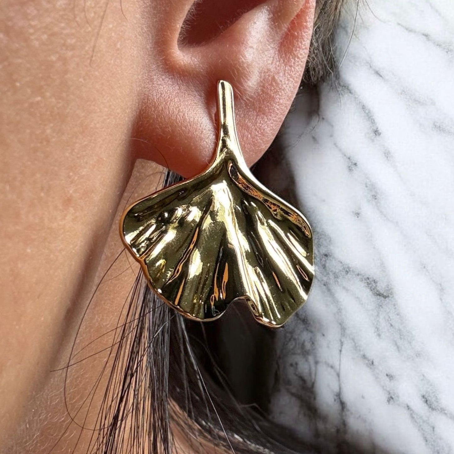 GOLDEN GINKGO GLOW STUDS EARRINGS