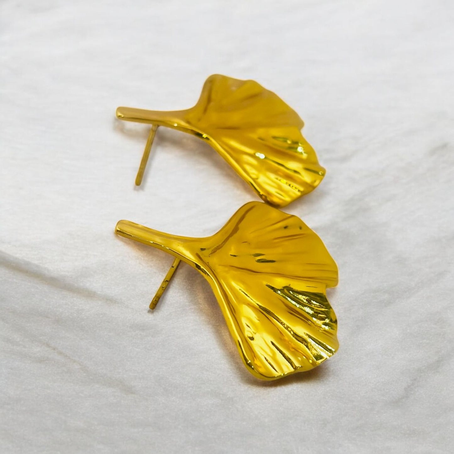 GOLDEN GINKGO GLOW STUDS EARRINGS