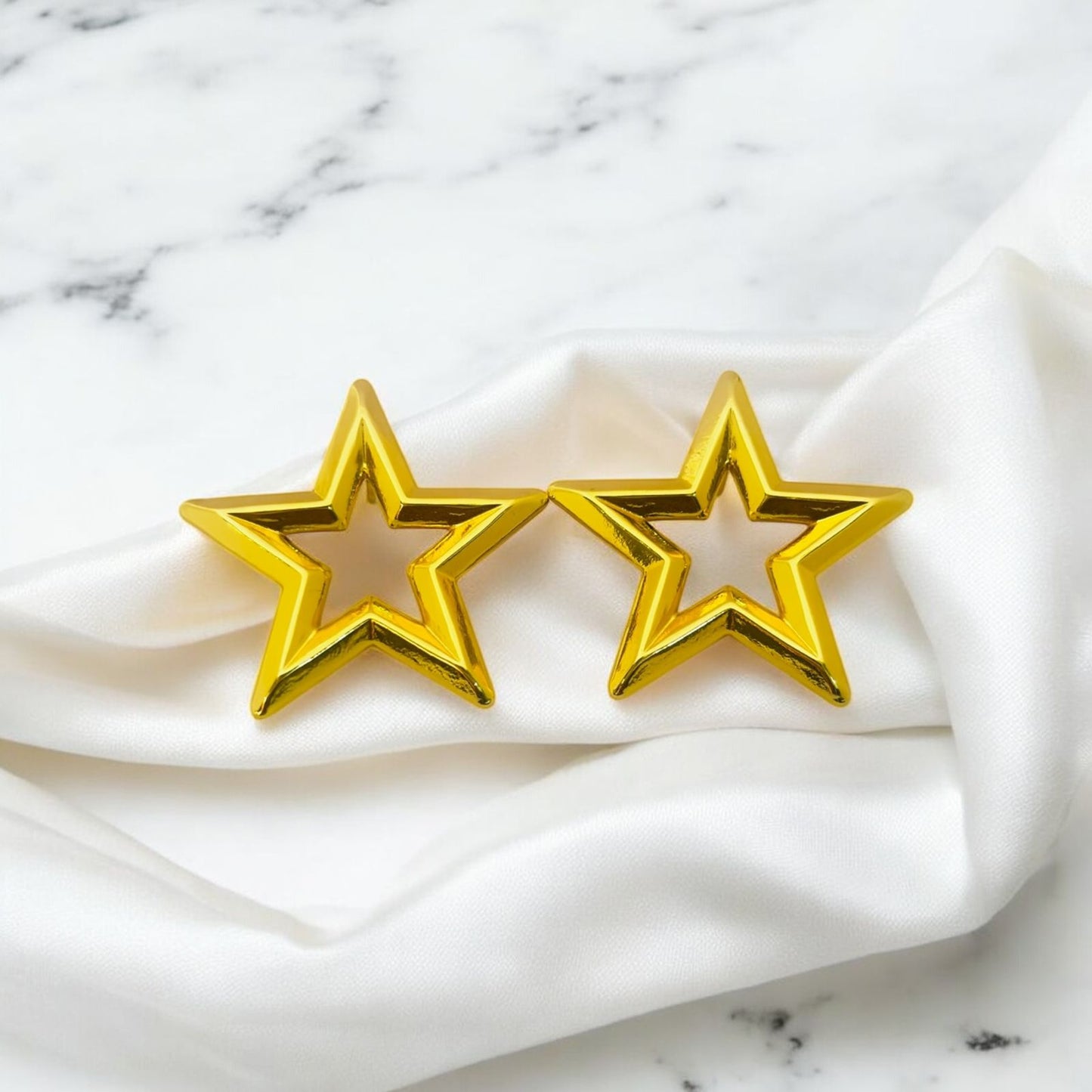 STELLAR SHINE STUDS EARRINGS