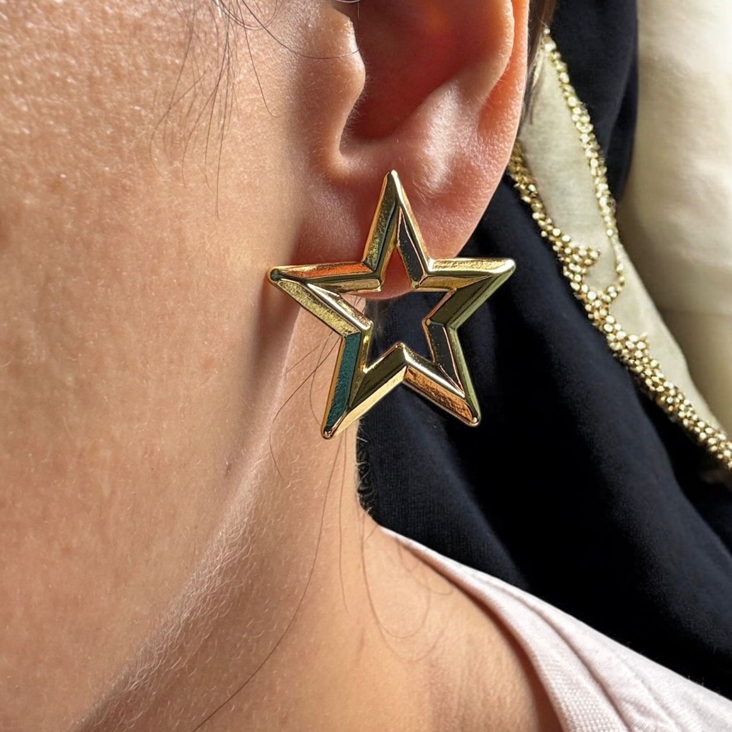 STELLAR SHINE STUDS EARRINGS