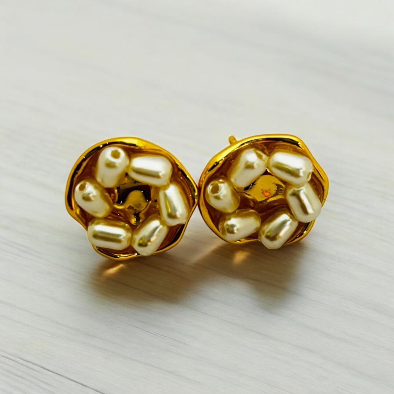 PEARL NEST STUDS EARRINGS