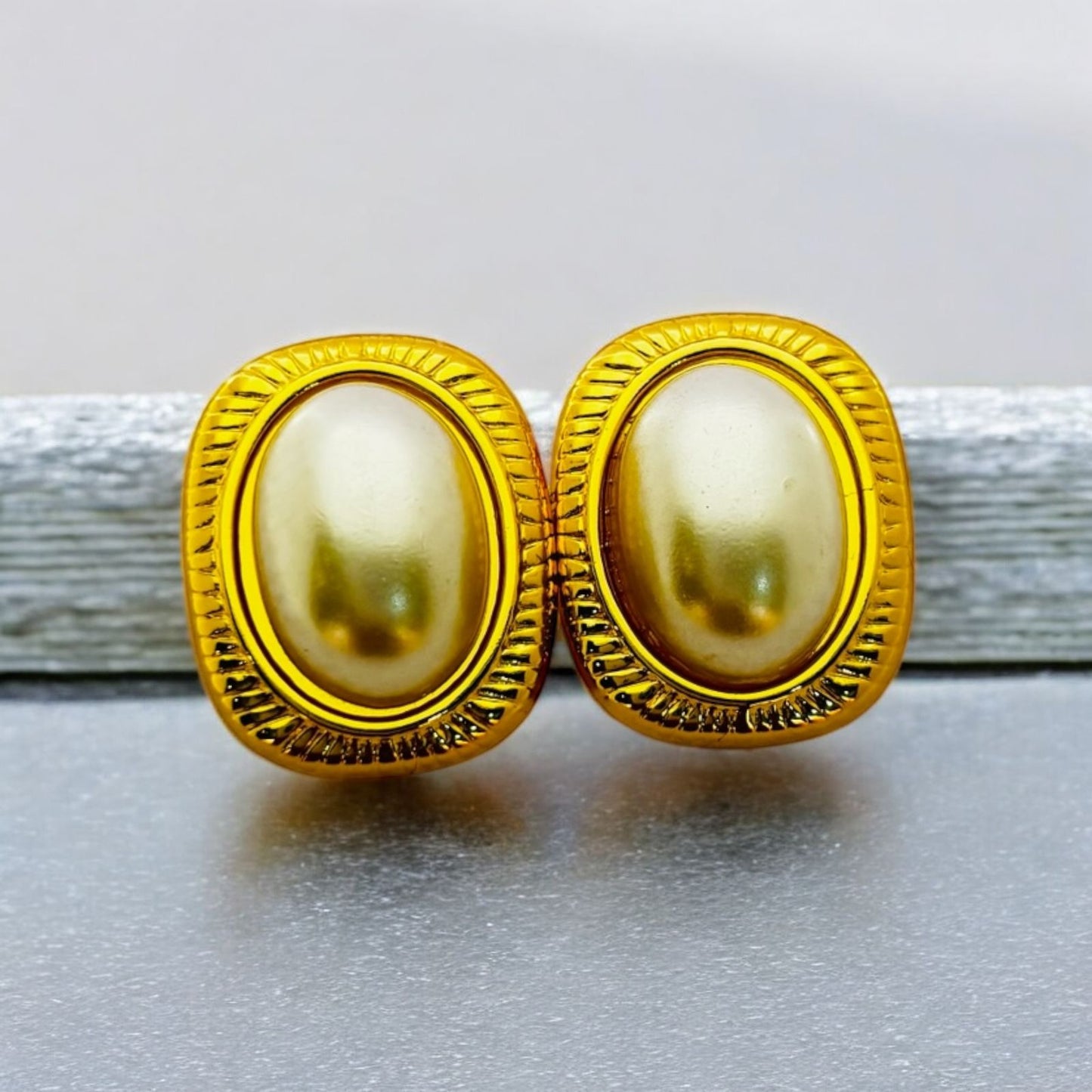 REGAL PEARL DOME STUDS EARRINGS