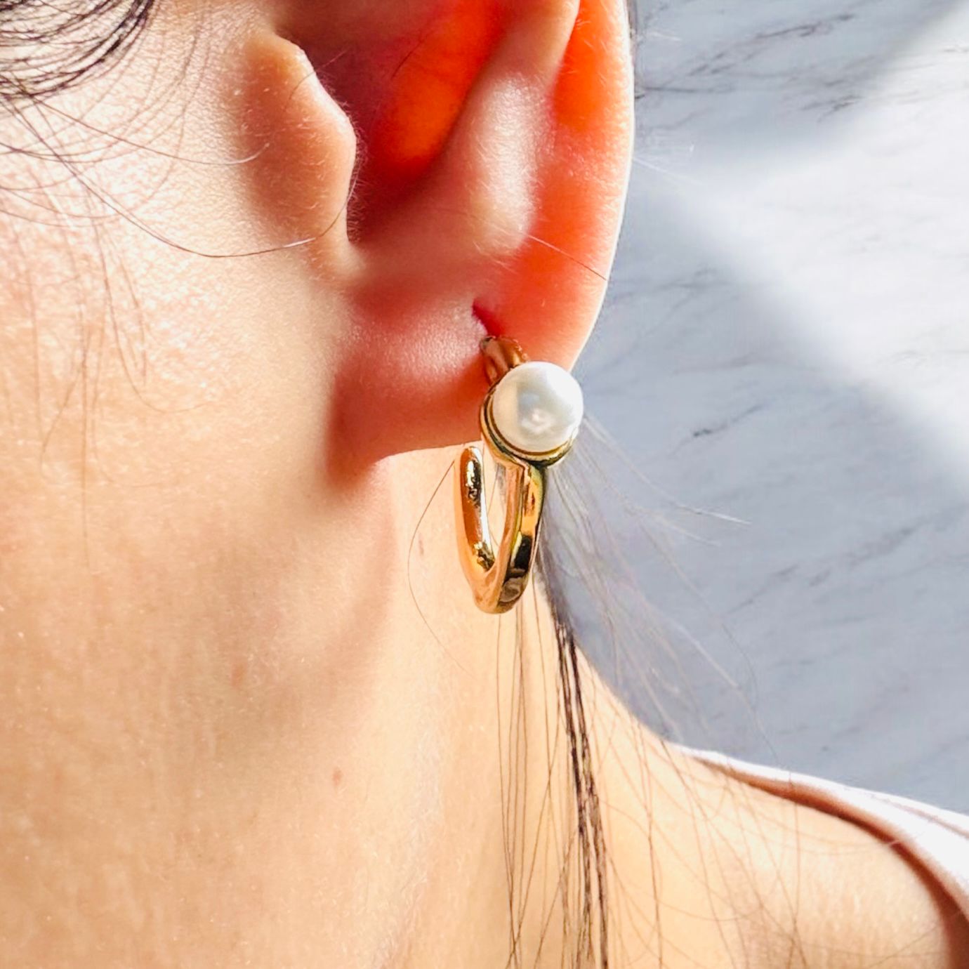 PEARL BITE HOOPS EARRINGS