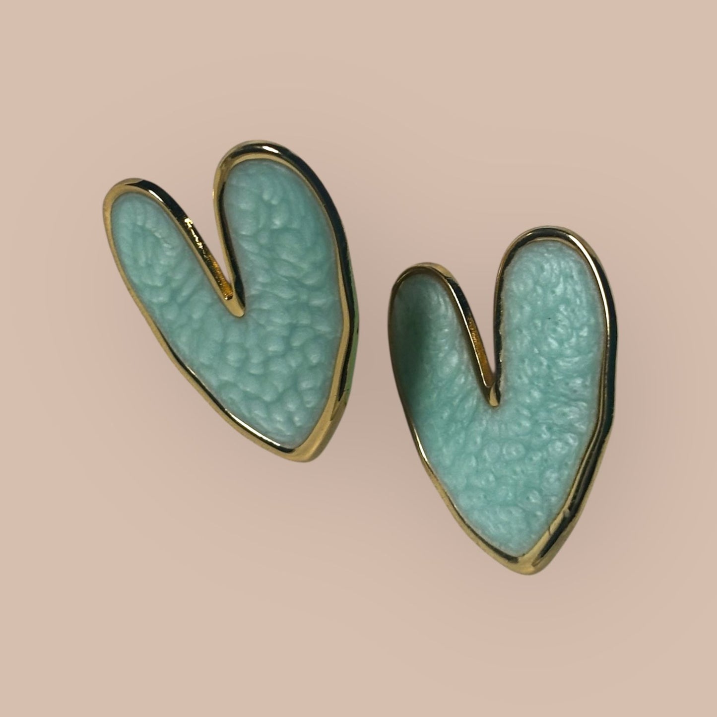 MINT WHISPER HEART EARRINGS