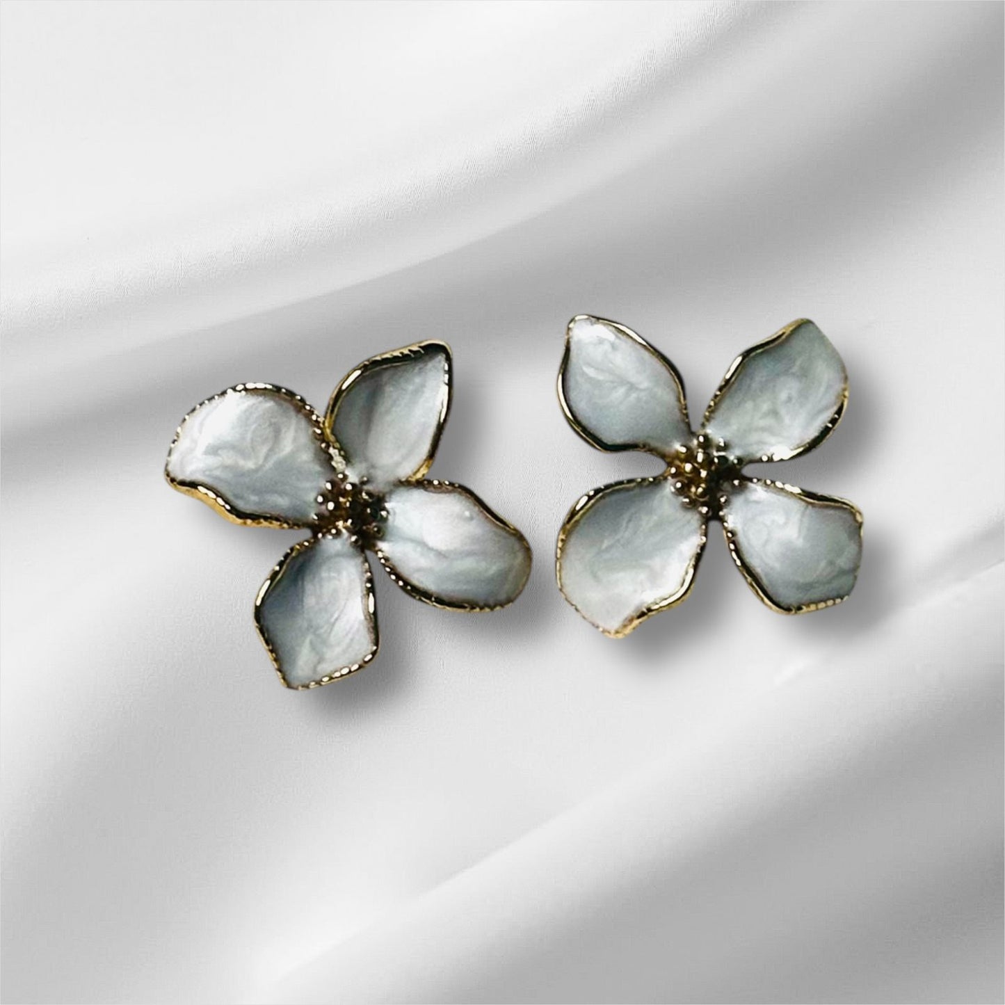 PEARL PETAL BLOOM EARRINGS