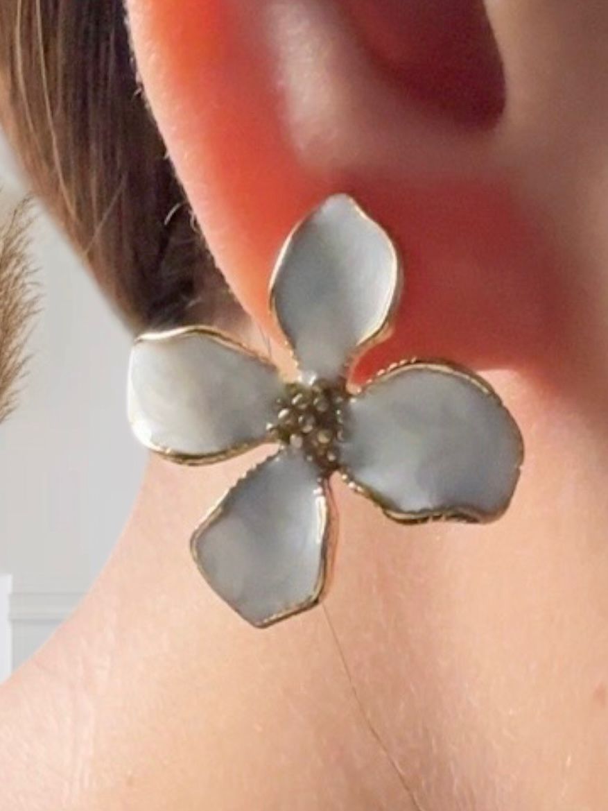 PEARL PETAL BLOOM EARRINGS