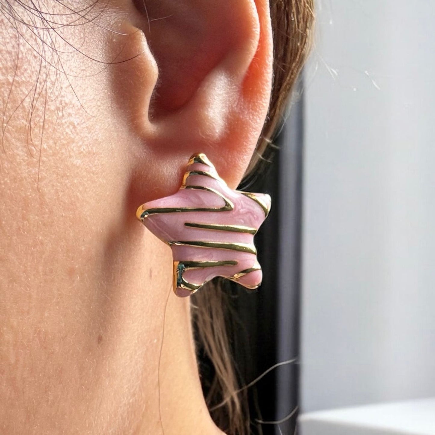 PINK DRIZZLE STAR EARRINGS