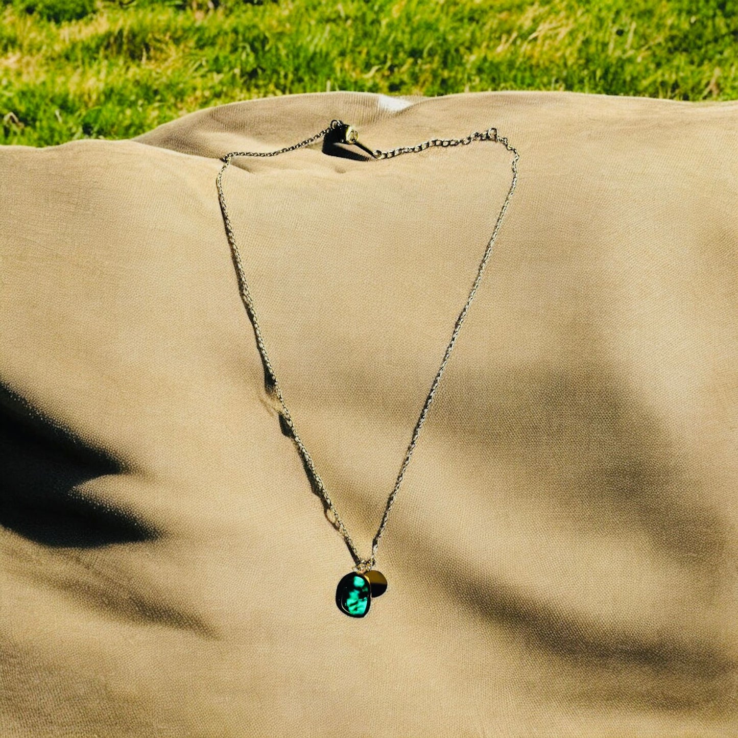 DAINTY DISC CHAIN NECKLACE