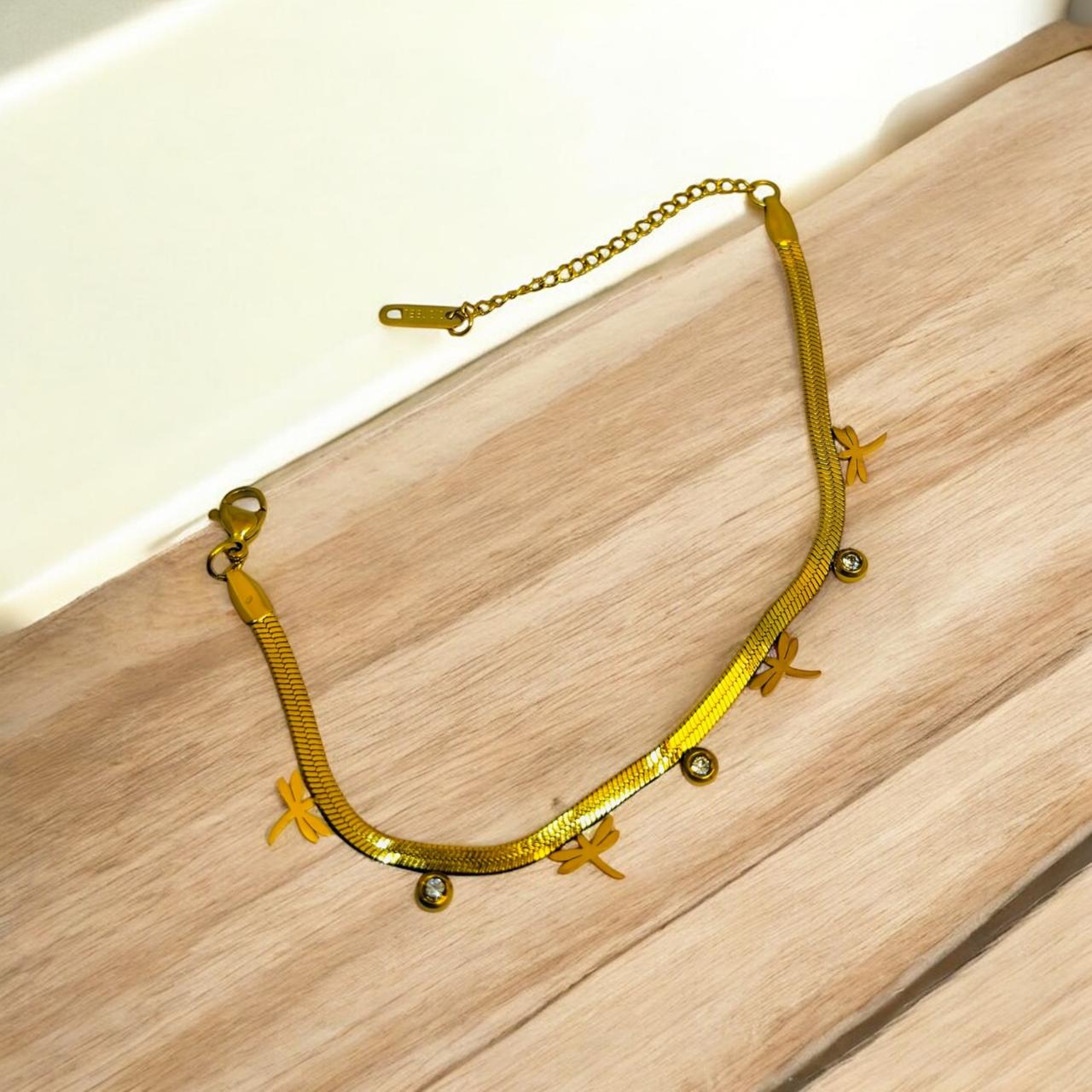 GOLDEN FLUTTER CHARM BRACELET