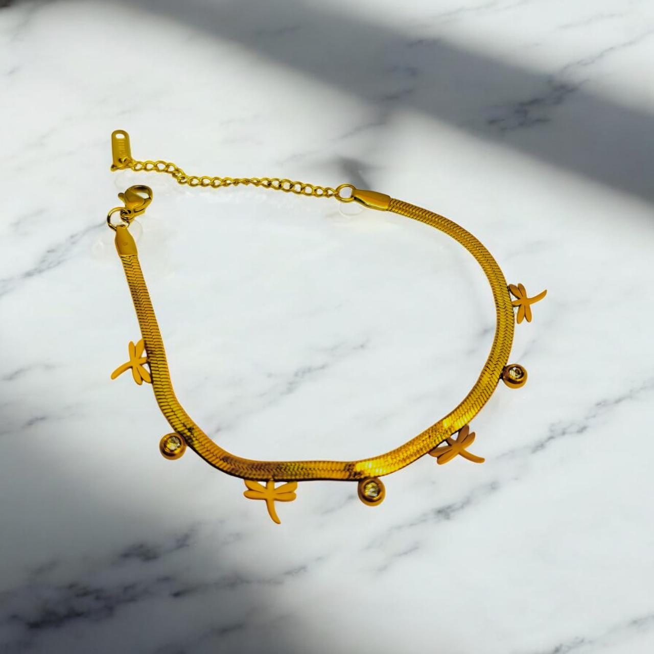 GOLDEN FLUTTER CHARM BRACELET