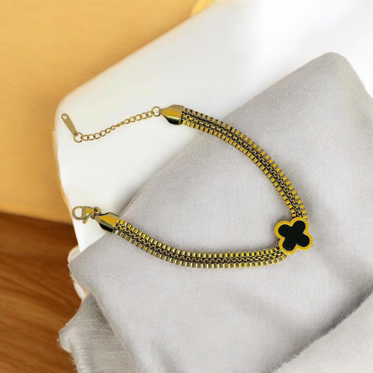 MIDNIGHT CLOVER TRIPLE CHAIN BRACELET