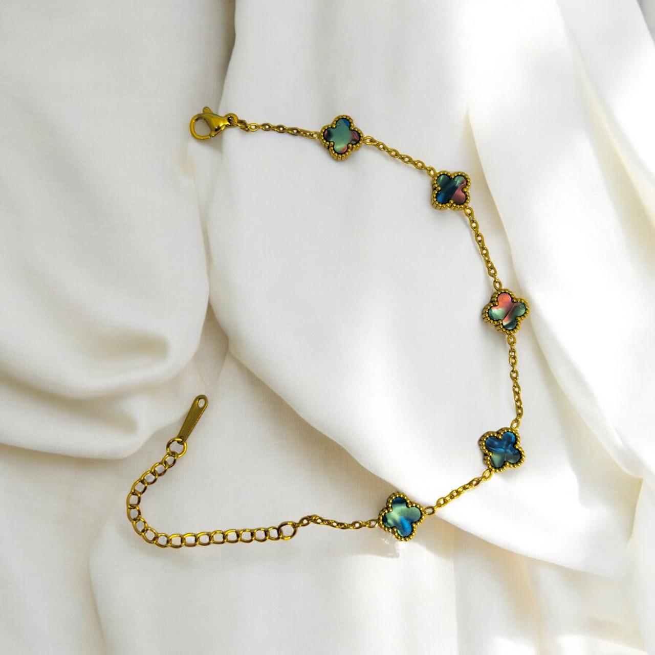 MYSTIQUE CLOVER BRACELET