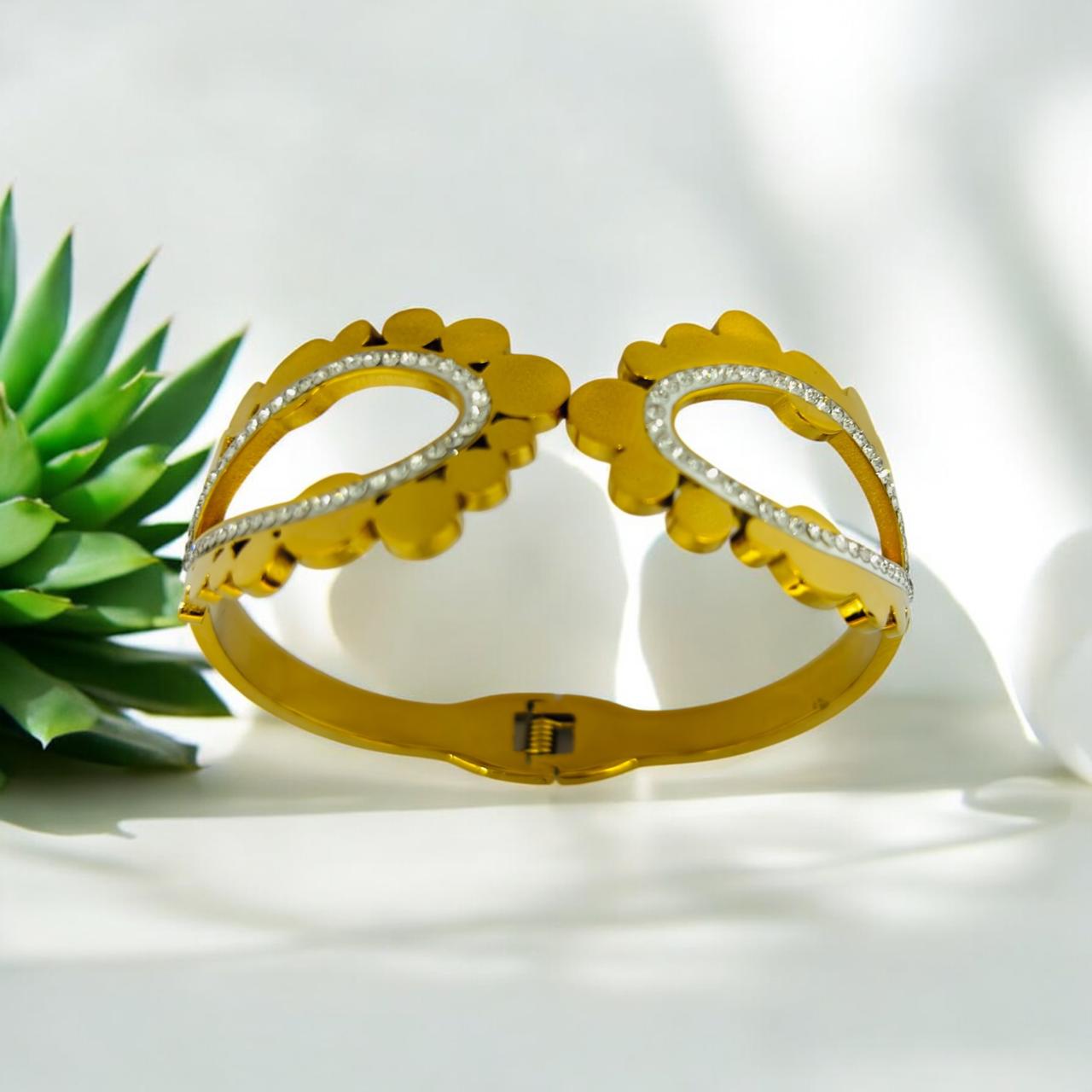 FLORAL CZ CUT BRACELET