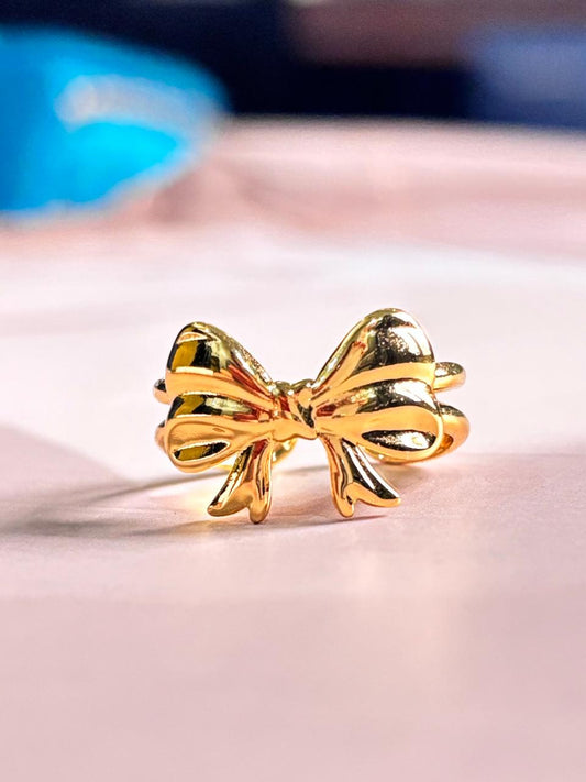 GOLDEN DAINTY BOW RING