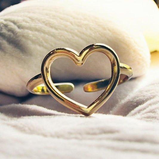 GOLDEN GLAM HEART RING