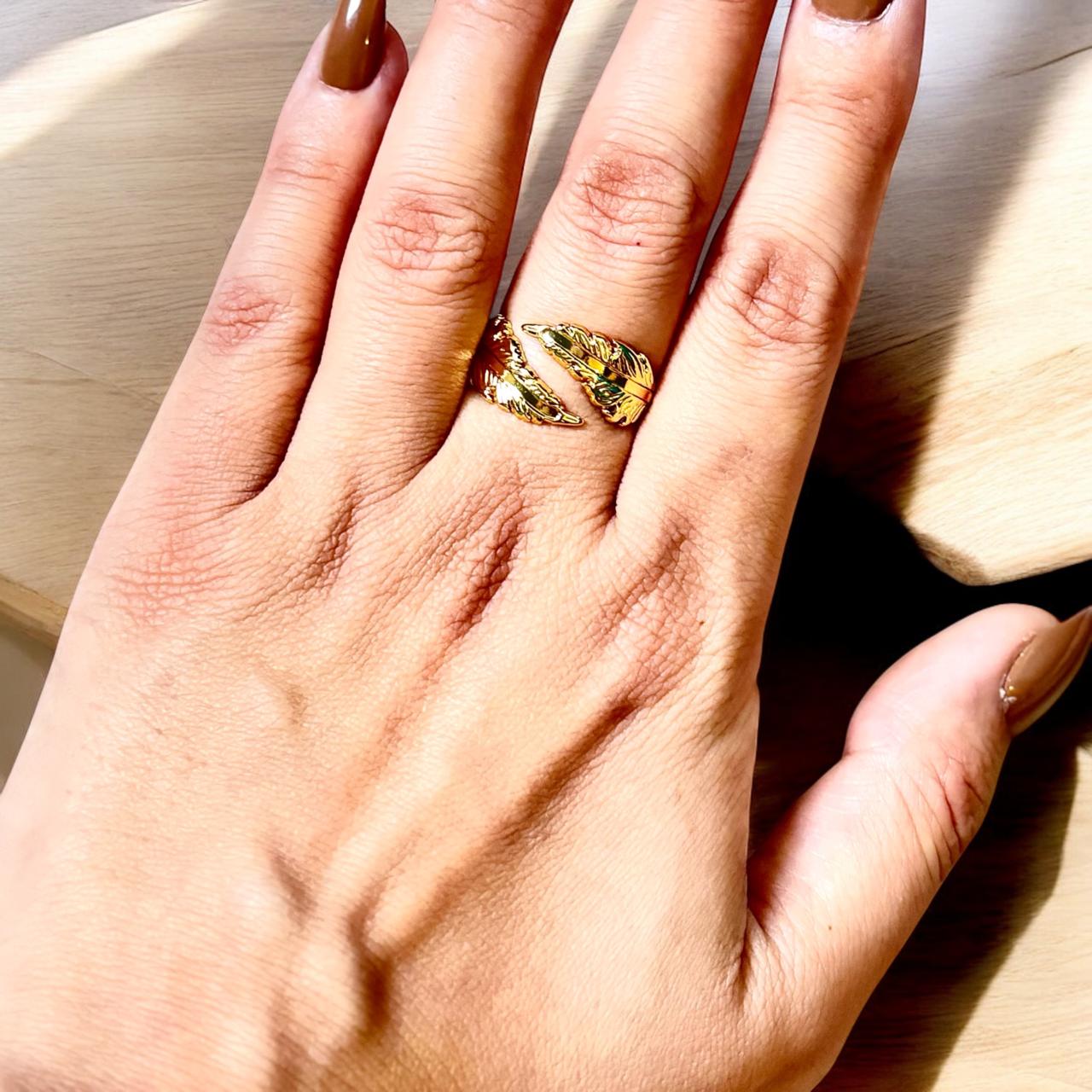 GOLDEN LEAF INSPIRED RING