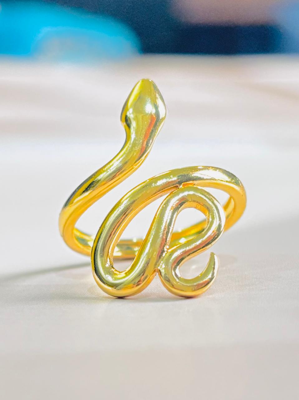 GOLDEN SERPENT CHARM RING