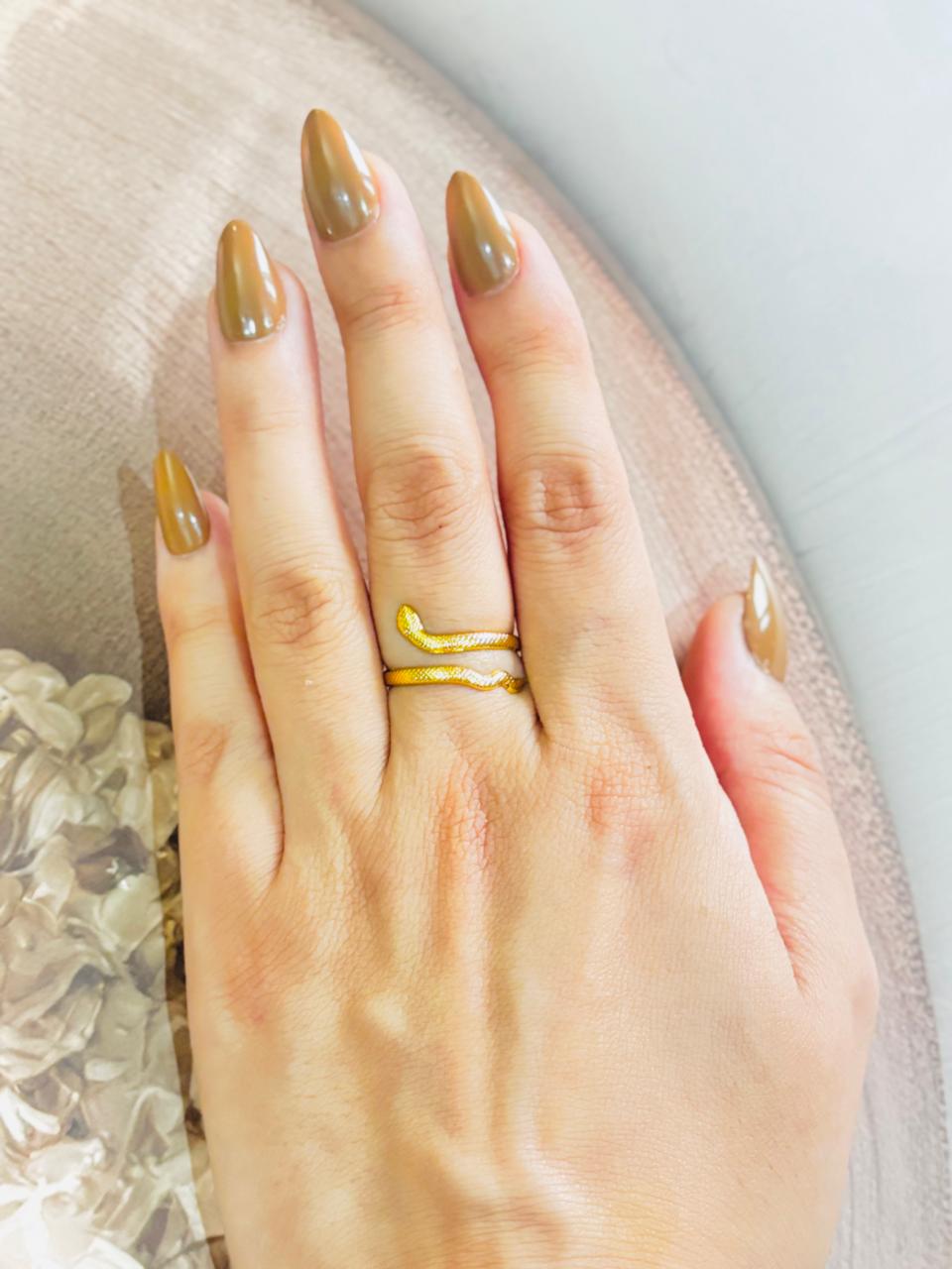 GOLDEN SLITHER TWIST RING