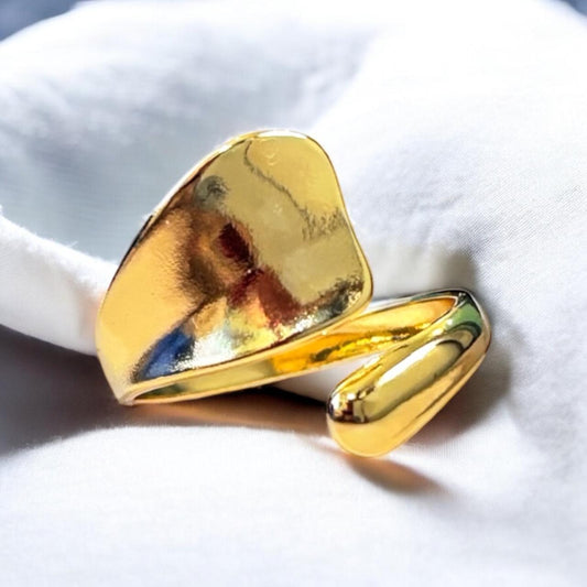 GOLDEN SOFT EDGE RING