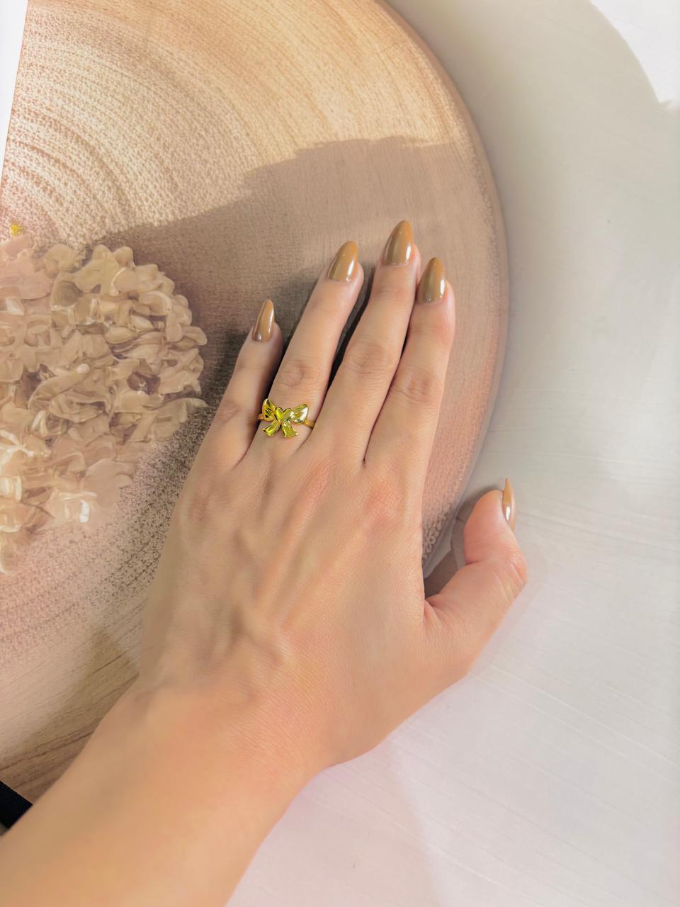 GOLDEN SWEET BOW RING