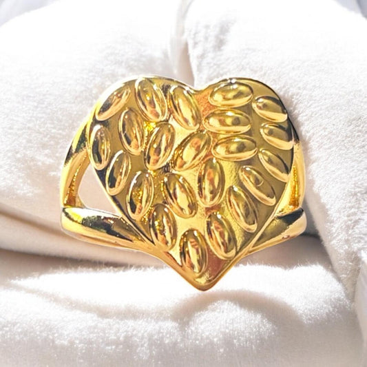 GOLDEN WILD HEART RING