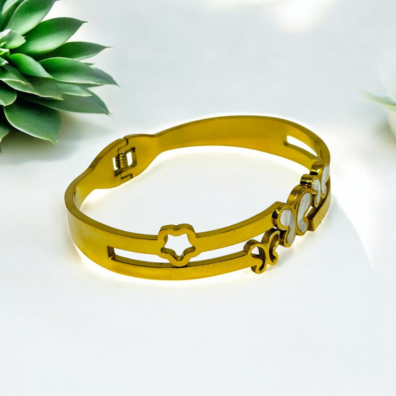 WHITE BUTTERFLY FRONT OPEN BRACELET