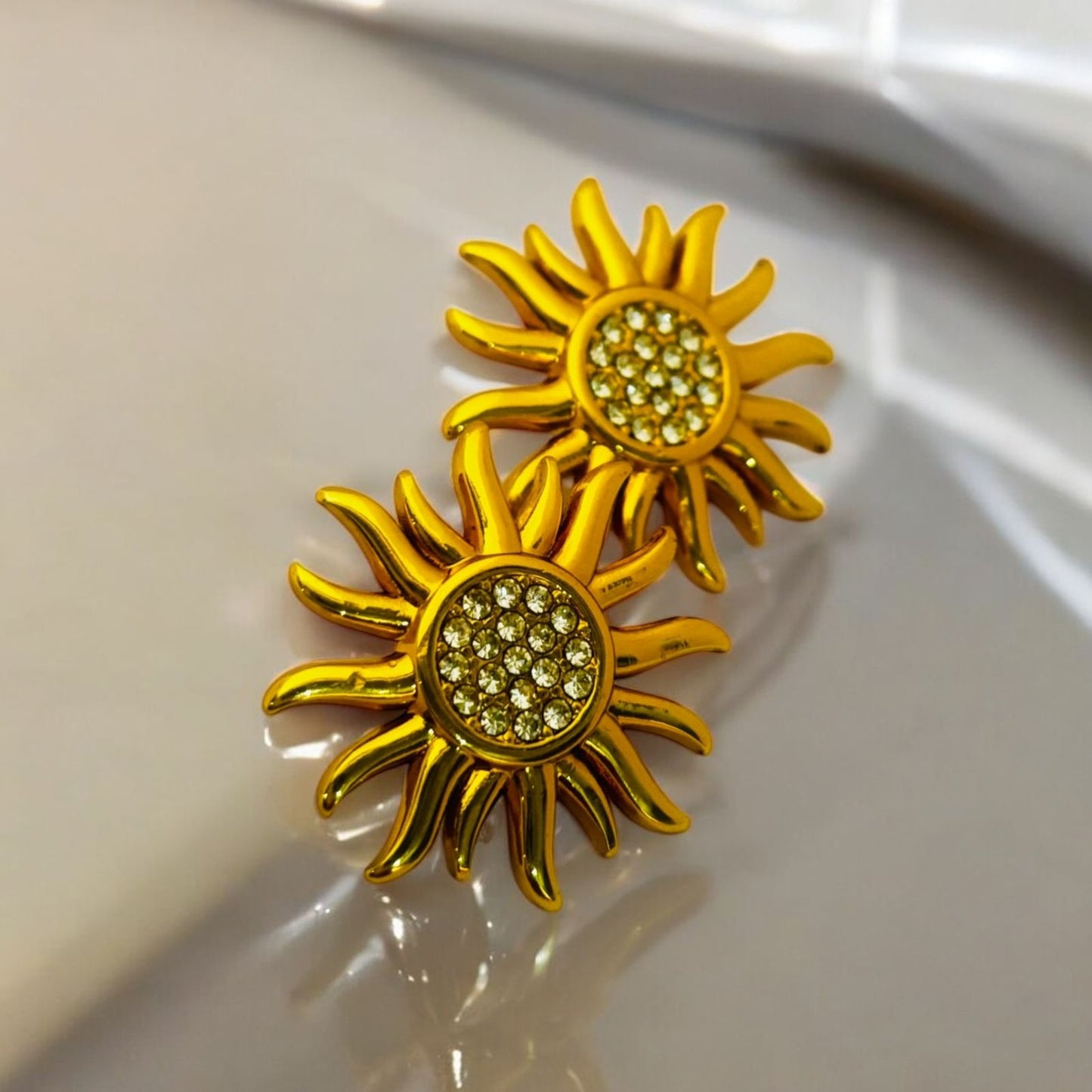 SUNLIT RADIANCE STUDS EARRINGS