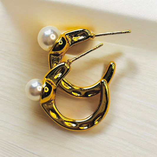 PEARL BITE HOOPS EARRINGS