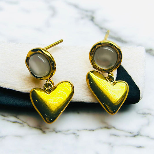 GOLDEN MUSE HEART DROPS EARRINGS