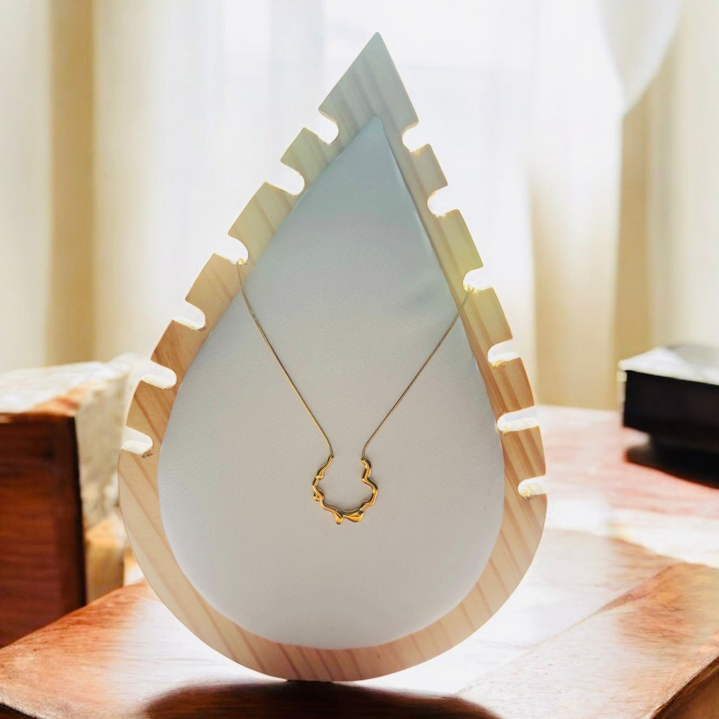 MOLTEN WAVE NECKLACE
