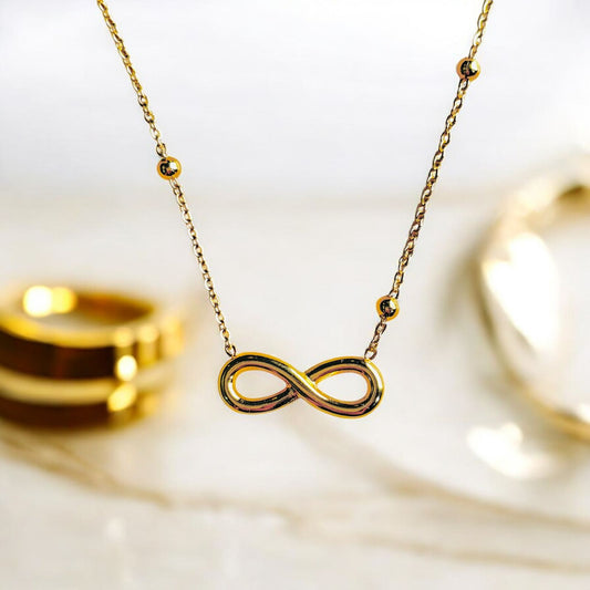 INFINITY LOOP CHAIN NECKLACE