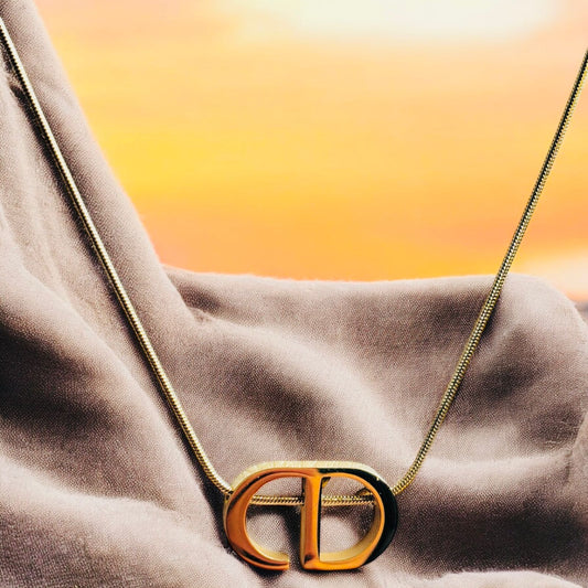 BOLD LINK NECKLACE