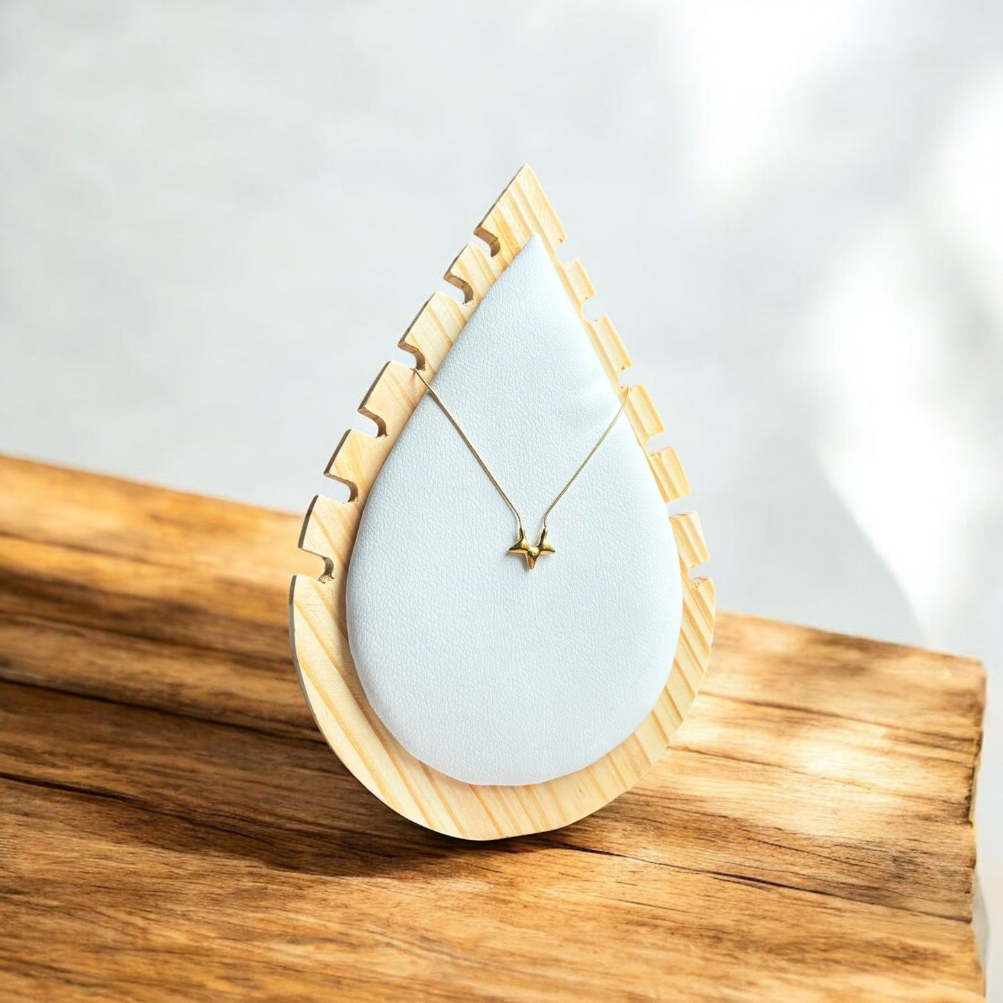 STELLAR SLICE NECKLACE