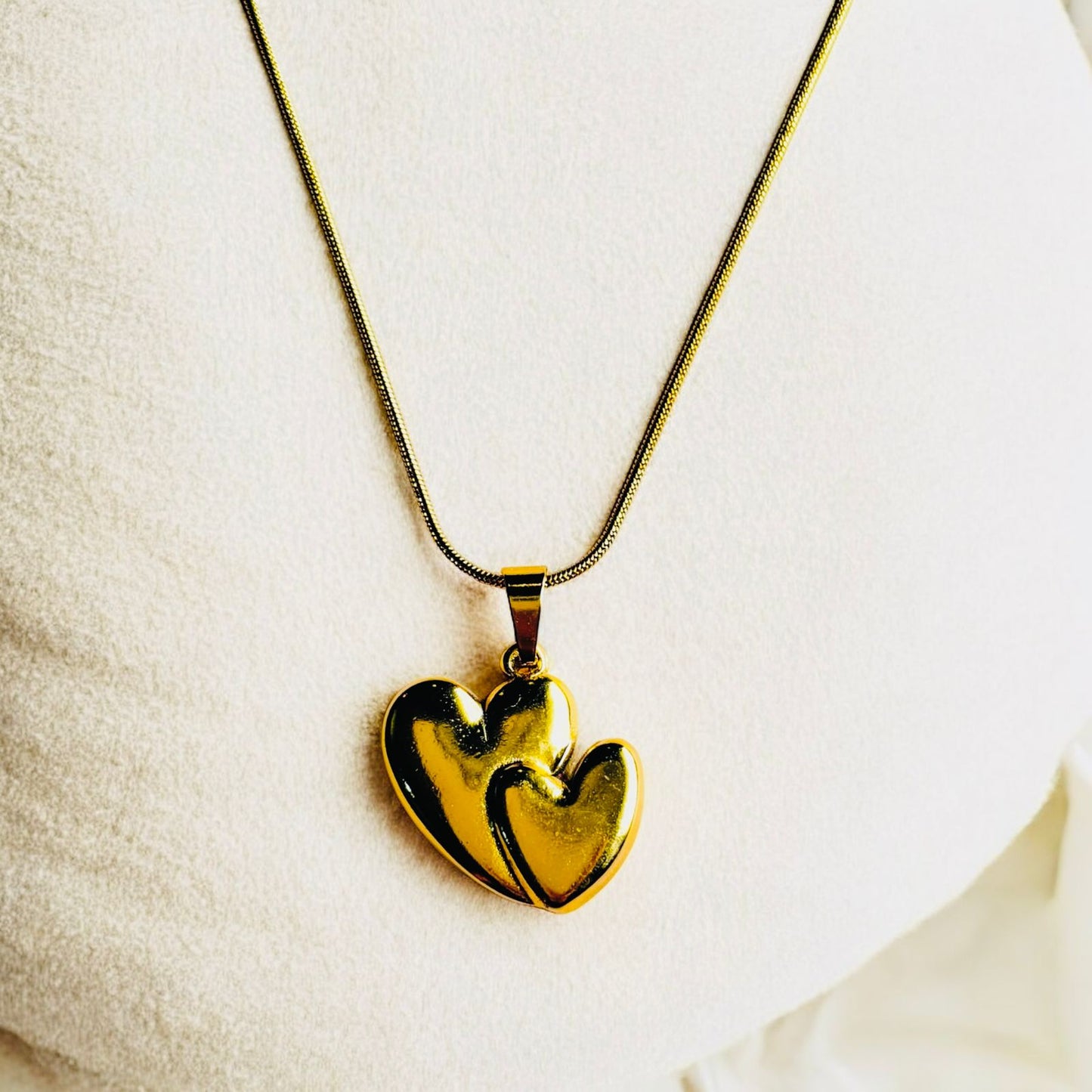 HEART TO HEART NECKLACE