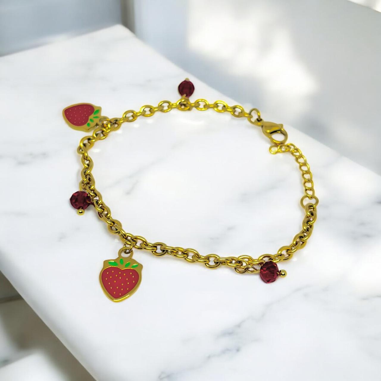 BERRY BLISS CHARM BRACELET