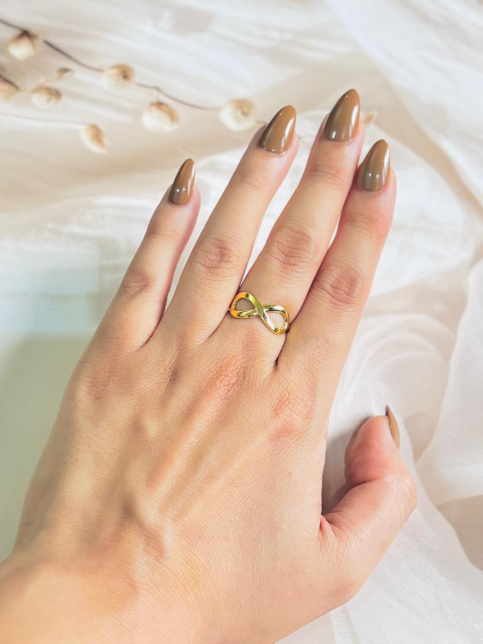 GOLDEN INFINITY RING