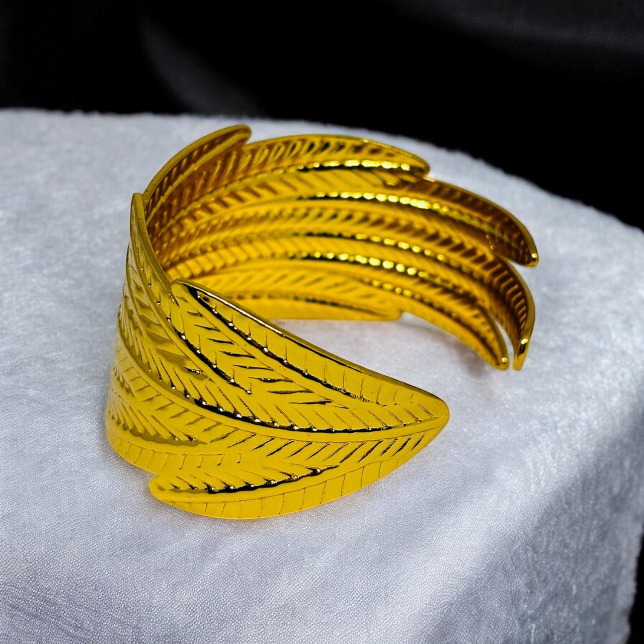 FEATHER WRAP OPEN CUFF BRACELET